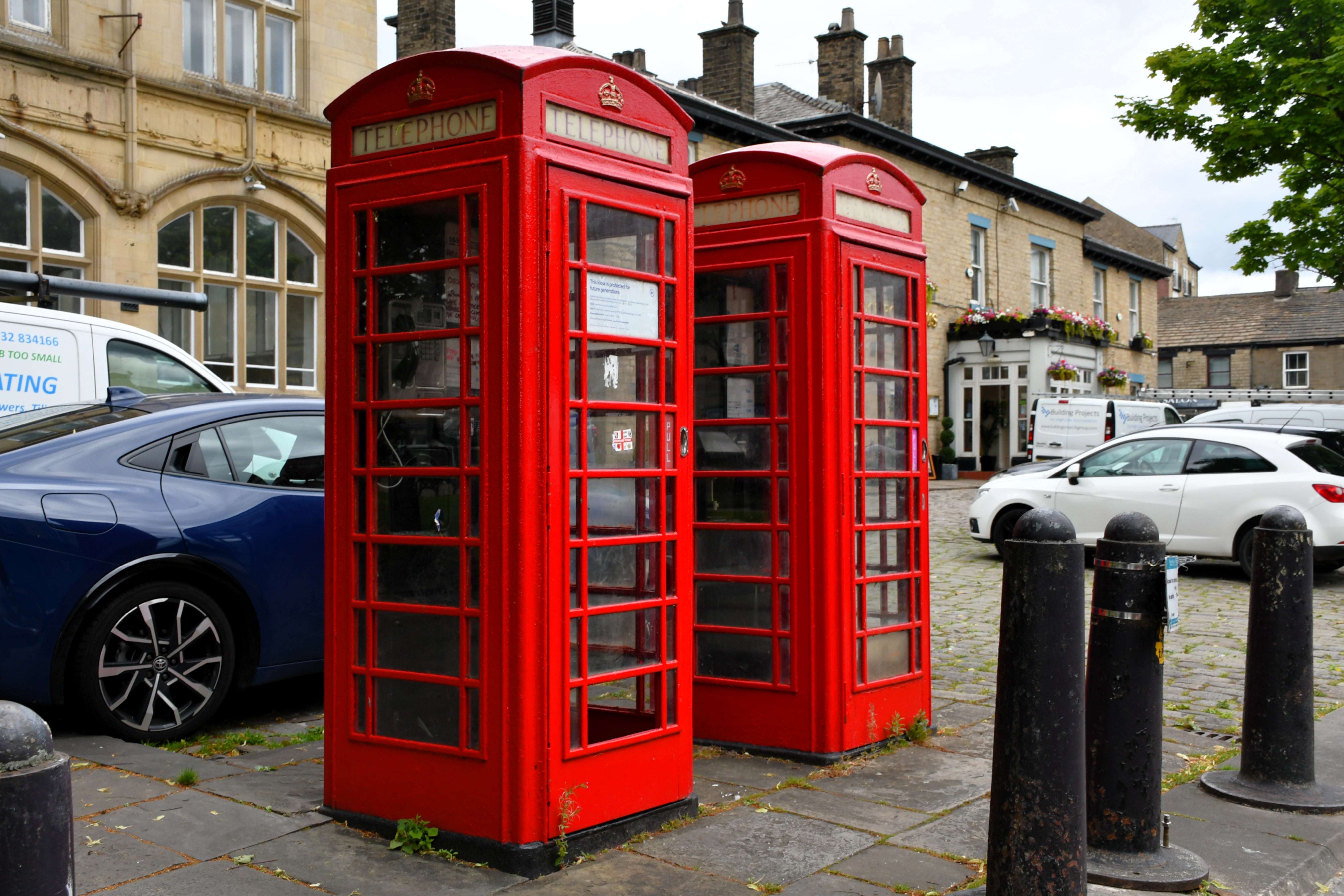 K6 pair, High Street West, Glossop