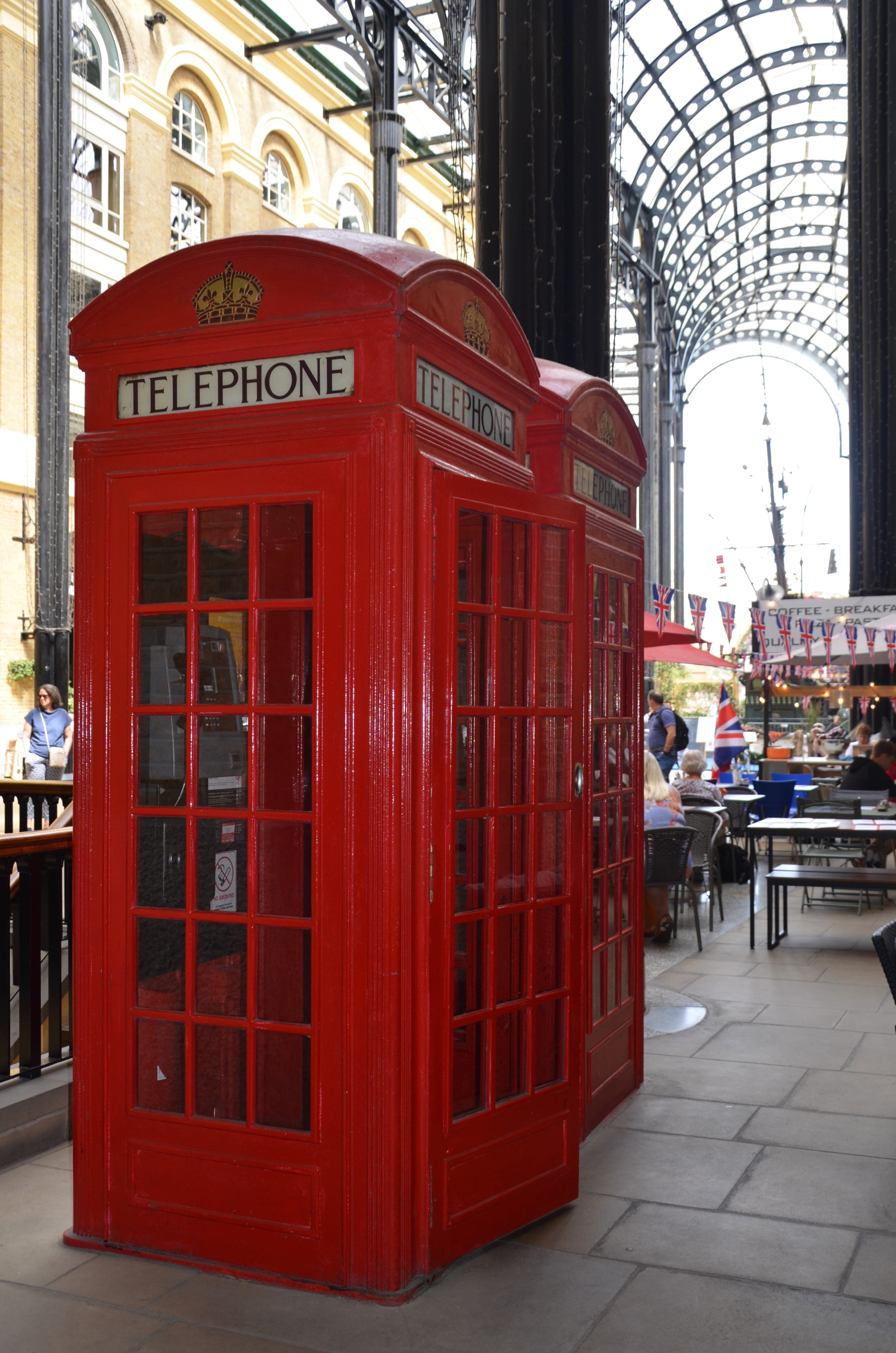 K2 kiosks, Hay's Galleria, London
